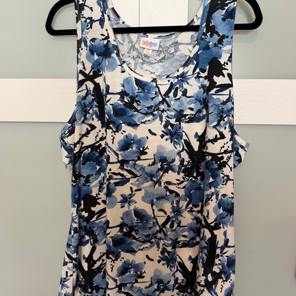 LuLaRoe 3XL Blue Floral Tank Top Sleeveless Scoop Neck Plus Size